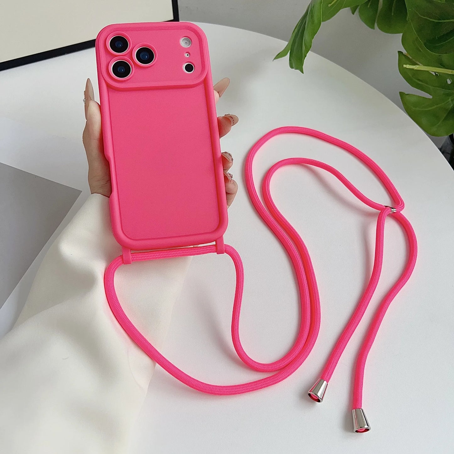 Coque Luxe iPhone 17 16 15 14 13 12 11 Pro Max avec Lanière & Protection Caméra