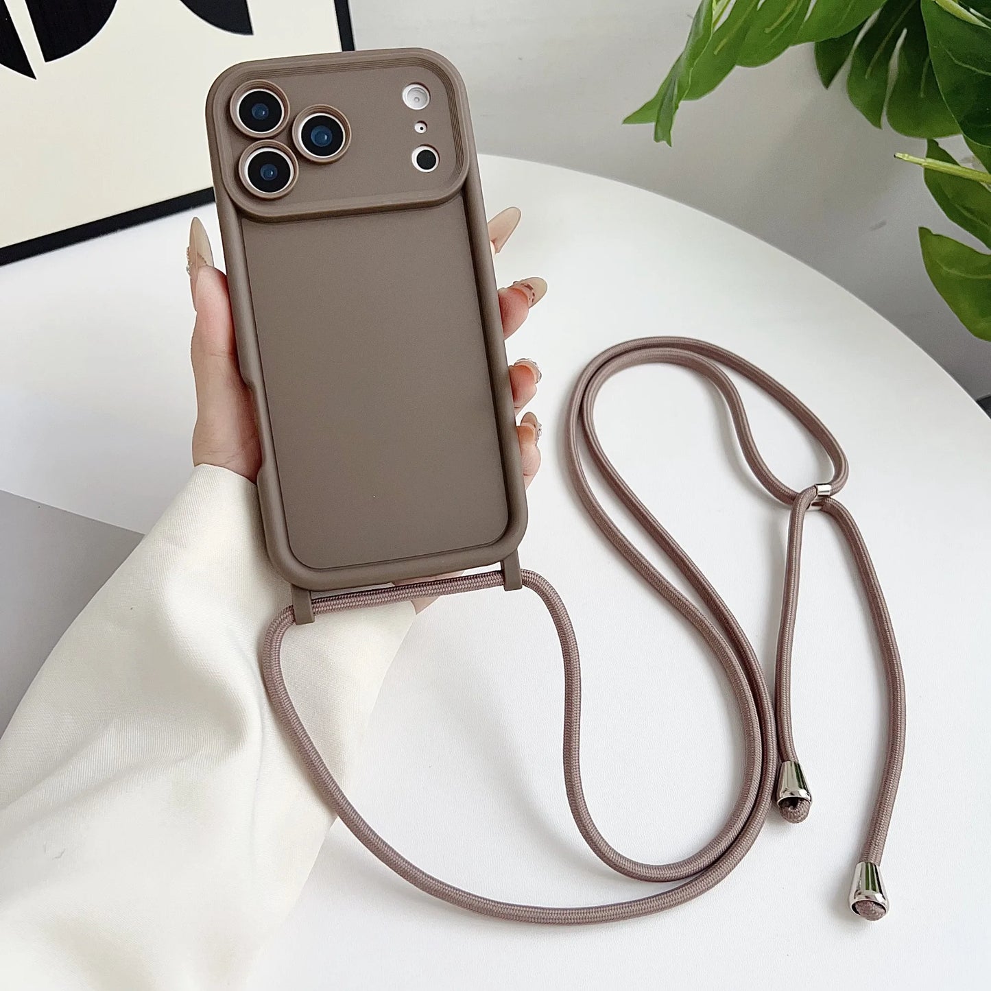 Coque Luxe iPhone 17 16 15 14 13 12 11 Pro Max avec Lanière & Protection Caméra