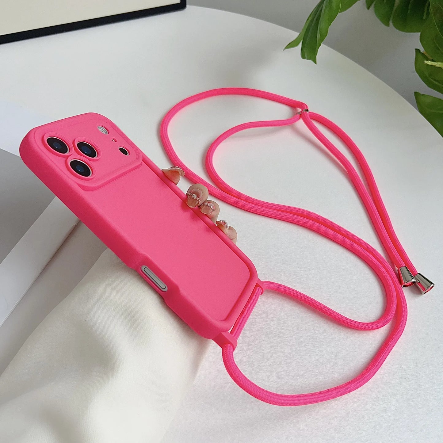 Coque Luxe iPhone 17 16 15 14 13 12 11 Pro Max avec Lanière & Protection Caméra